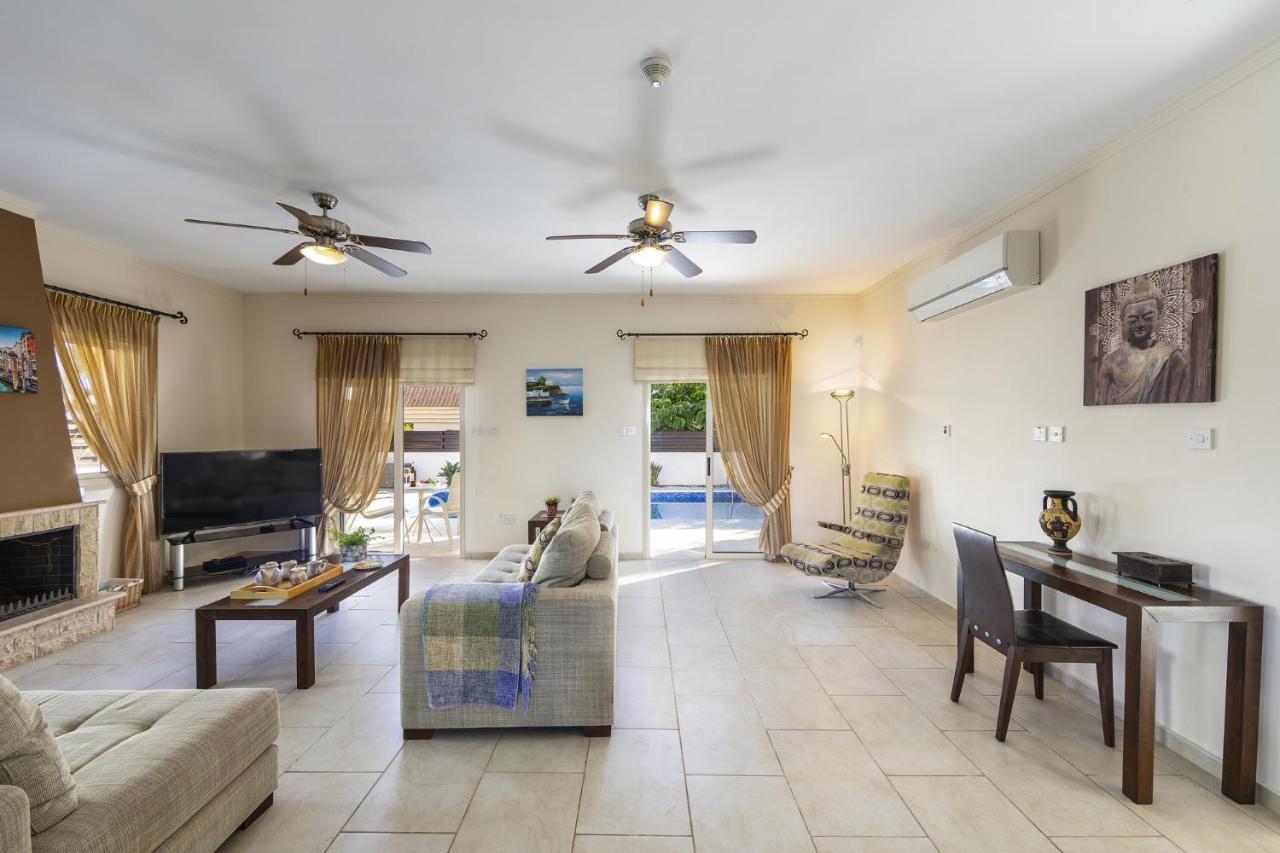 Villa Malama Paralimni Exterior foto